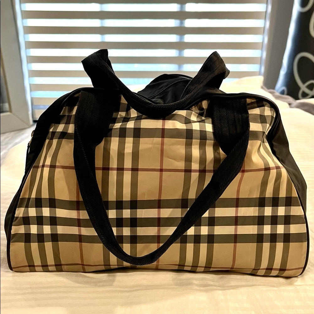 Rare Vintage Burberry Nylon Duffle With Double Straps Excellent Cond Authentic